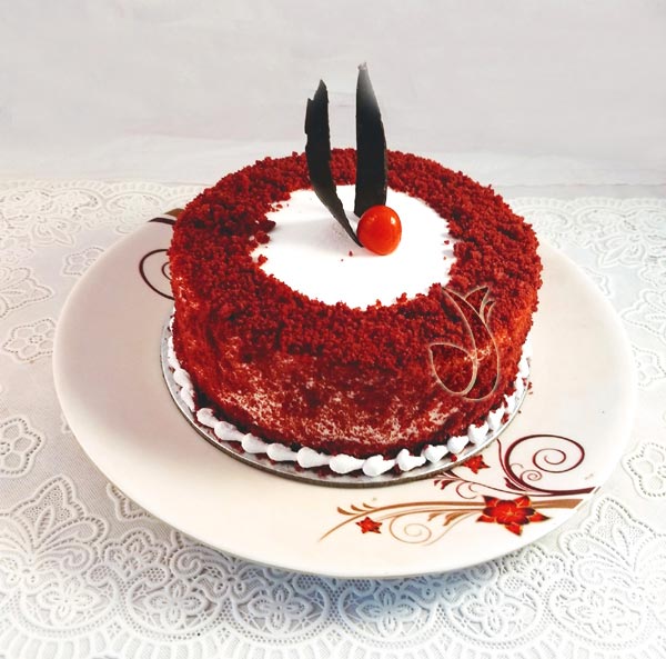 Round Shape Red Velvet Cake cake delivery V.V.nagar