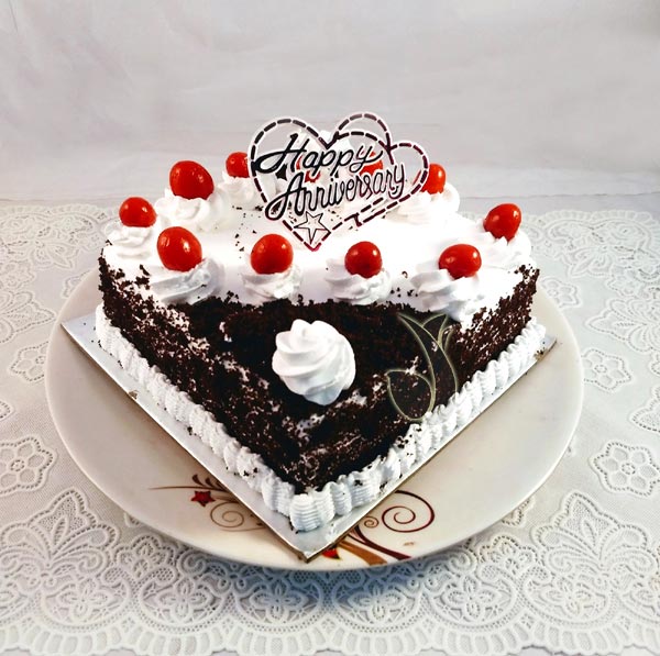 1 Kg Squire Black Forest Cake cake delivery Delhi