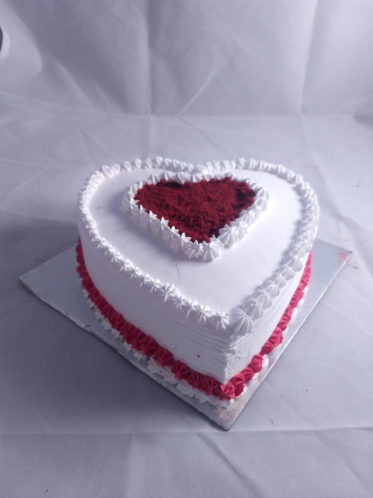 1kg Red Velvet Heartshape Cake cake delivery Delhi