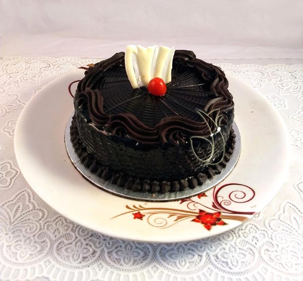 Dark Chocolate Cake with Choco Bar cake delivery Delhi