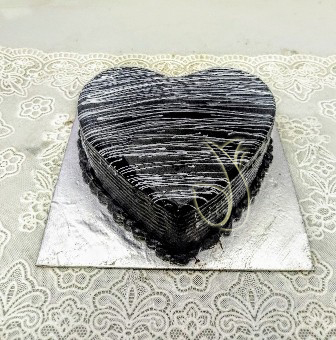 1kg Heart Shape Truffle Cake cake delivery Delhi