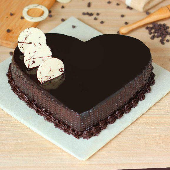 1kg Truffle Chocolate Heart Cake cake delivery Delhi