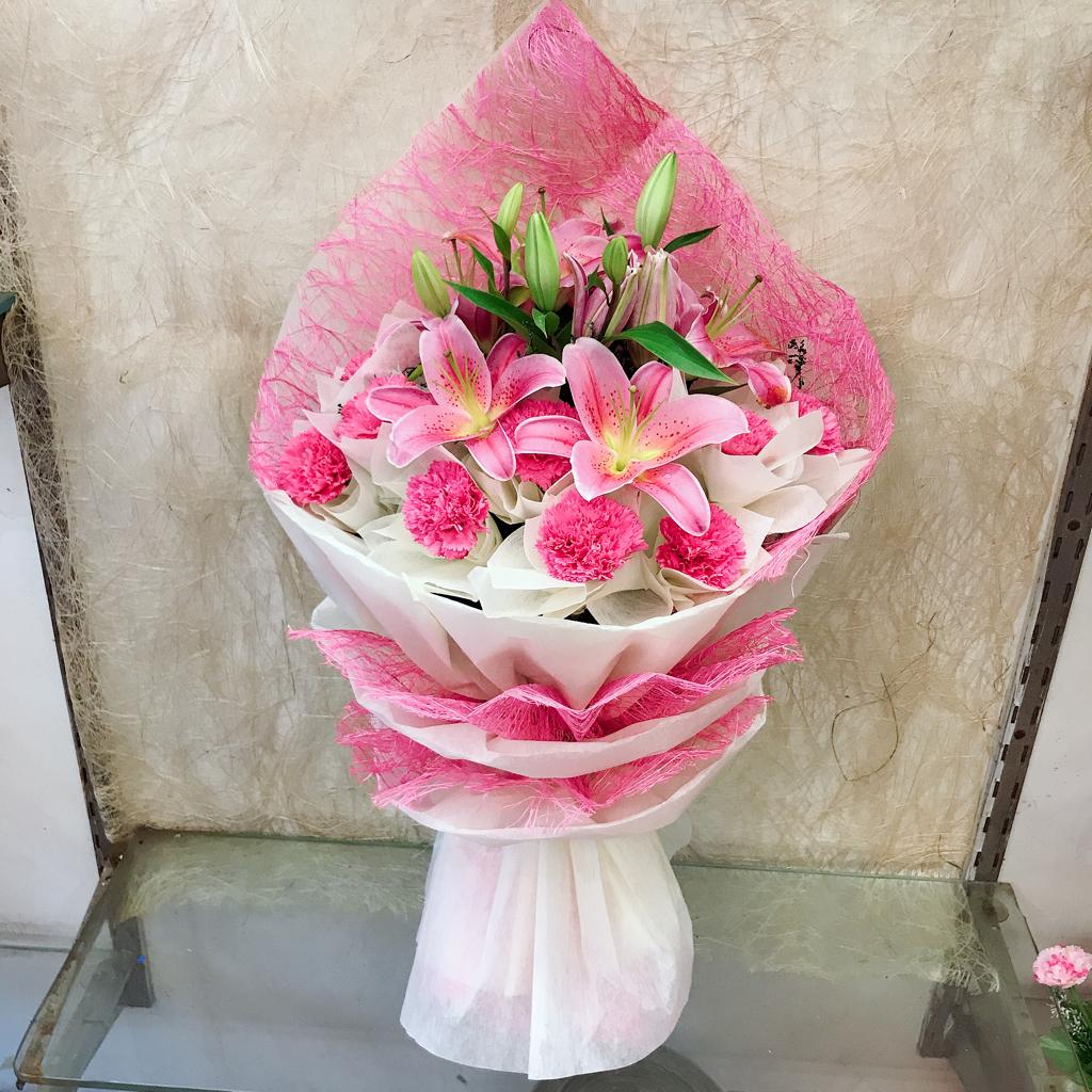 Oriental Pink Lily & Pink Carnation cake delivery Delhi
